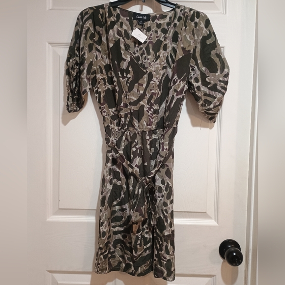 charlie jade Dresses & Skirts - NWT Women's Anthro Charlie Jade Belted Camouflage Dress V Neck Size XSmall